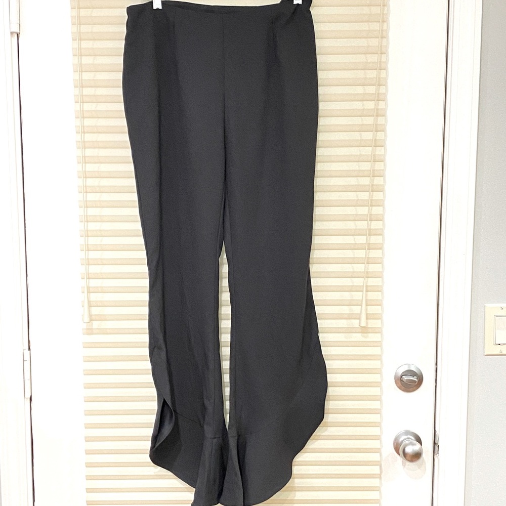 Who what wear black ruffle leg pants.